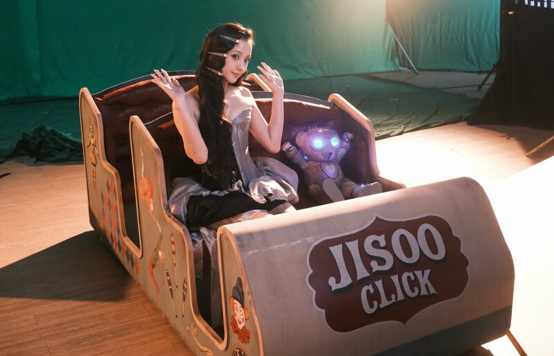 Jisoo nude photo 8