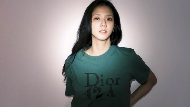 Jisoo nude photo 2