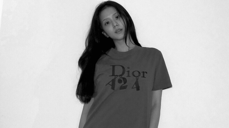 Jisoo nude photo 3