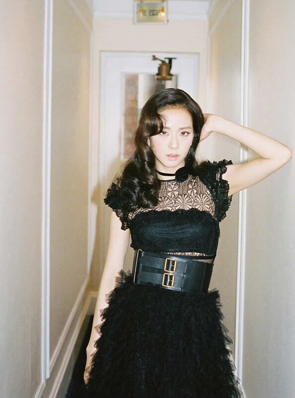 Jisoo nude photo 5
