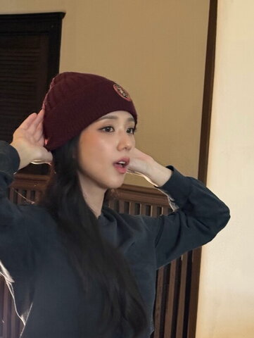 Jisoo nude photo 3