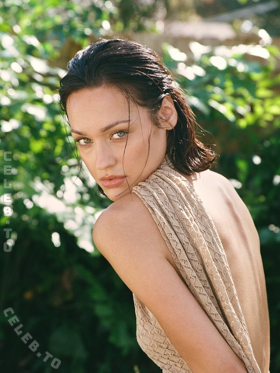 Jüli Mery nude photo 4