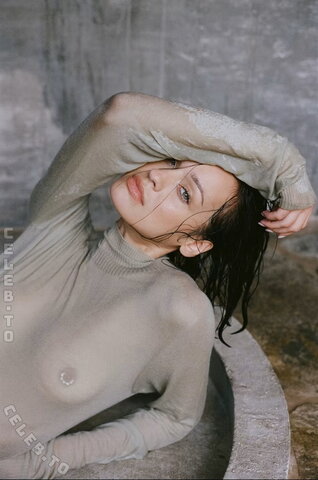 Jüli Mery nude photo 4