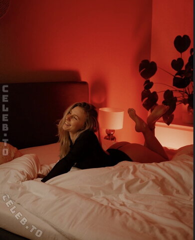 jny.rhs nude photo 26