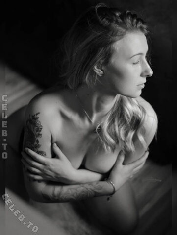 jny.rhs nude photo 3