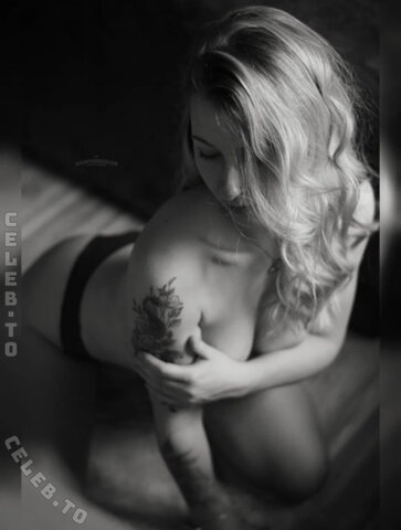 jny.rhs nude photo 2