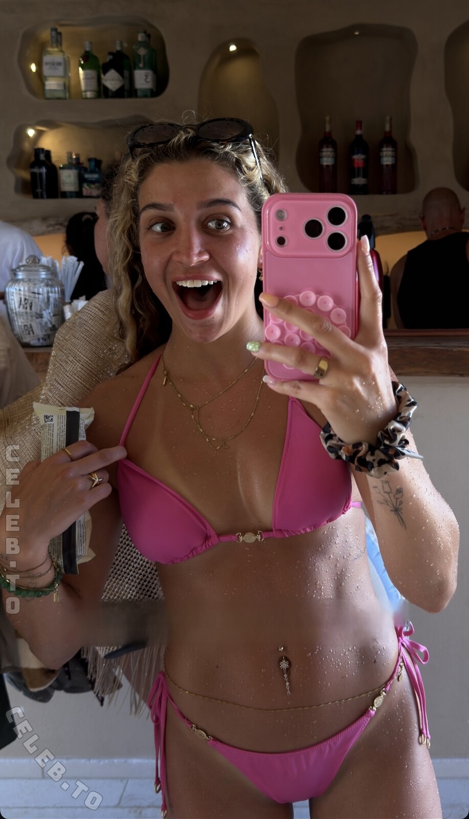 Joana Salamone nude photo 1