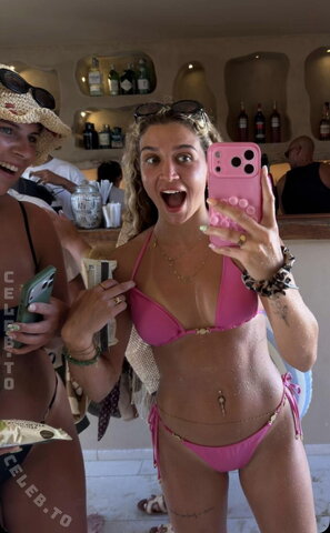 Joana Salamone Hot (1 photo)
