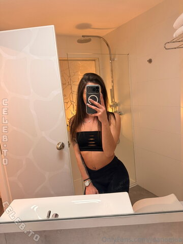 Joanaelaa nude photo 6