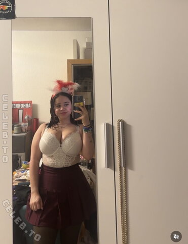 Joanax2003 nude photo 13