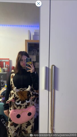 Joanax2003 nude photo 10