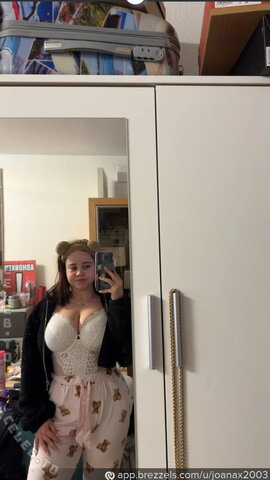 Joanax2003 nude photo 9