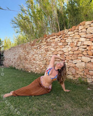 Joann van den Herik nude photo 18