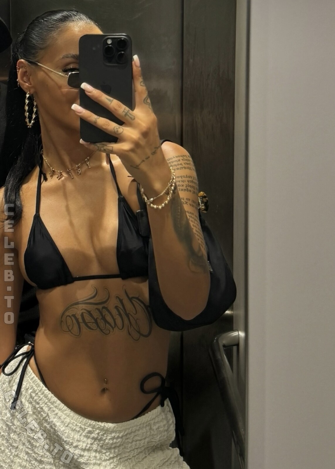 Joanna majolie nude photo 1