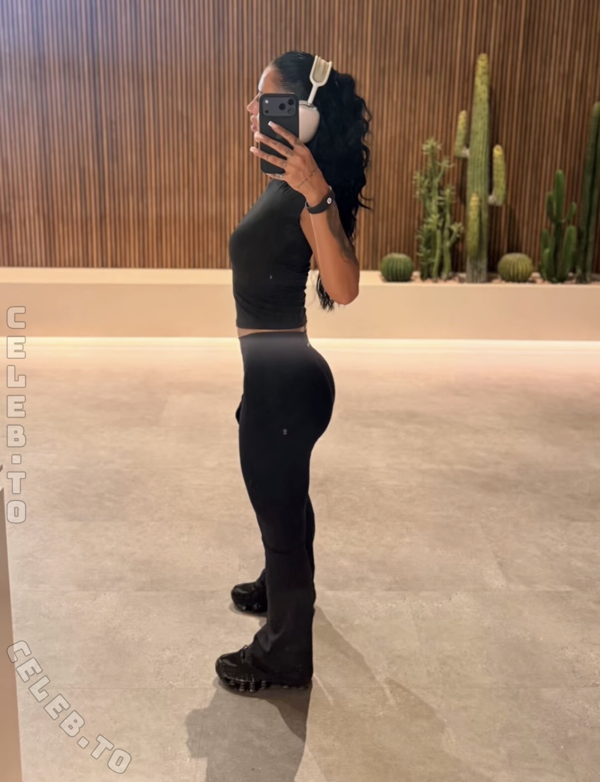 Joanna majolie nude photo 2