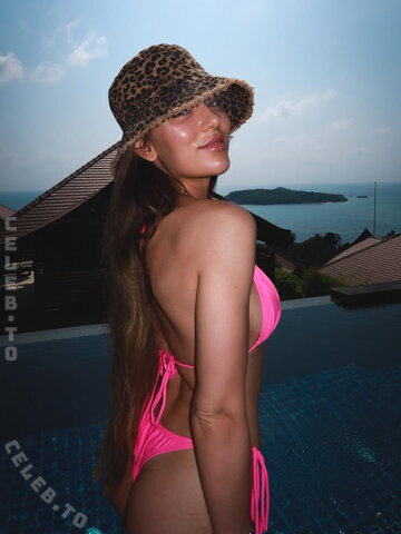 Joelina Drews nude photo 24