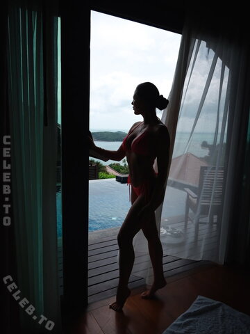Joelina Drews nude photo 16