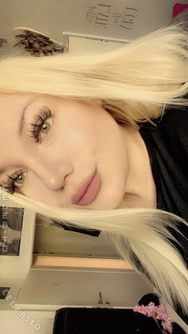 Joelle.boelk Hot (1 photo)