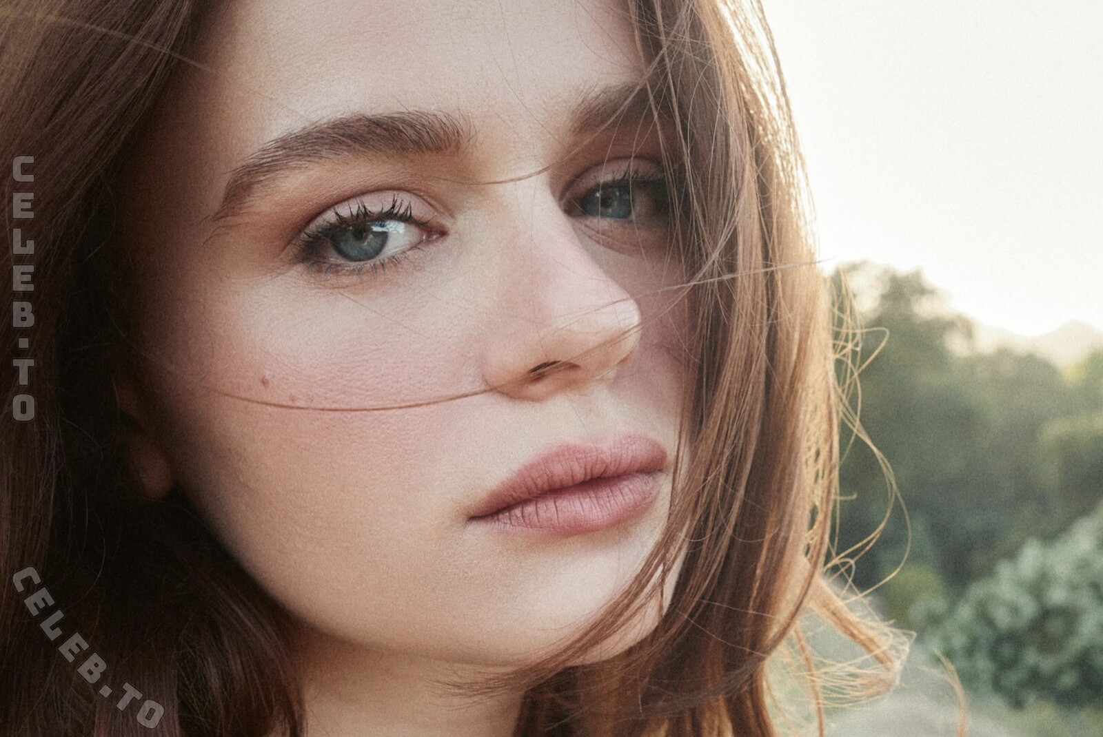 Joey King nude photo 2