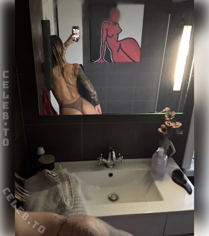 Johanna Juhlin nude photo 17