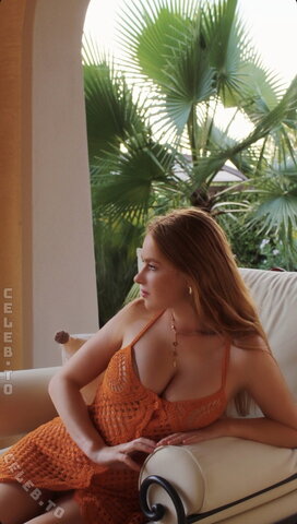 Johannaa.Andreaa nude photo 3