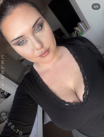 JohannaMuellner nude photo 4