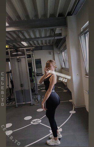 Johanna.rbk nude photo 9