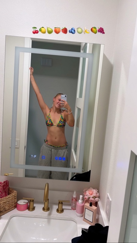 Jojo Siwa nude photo 1