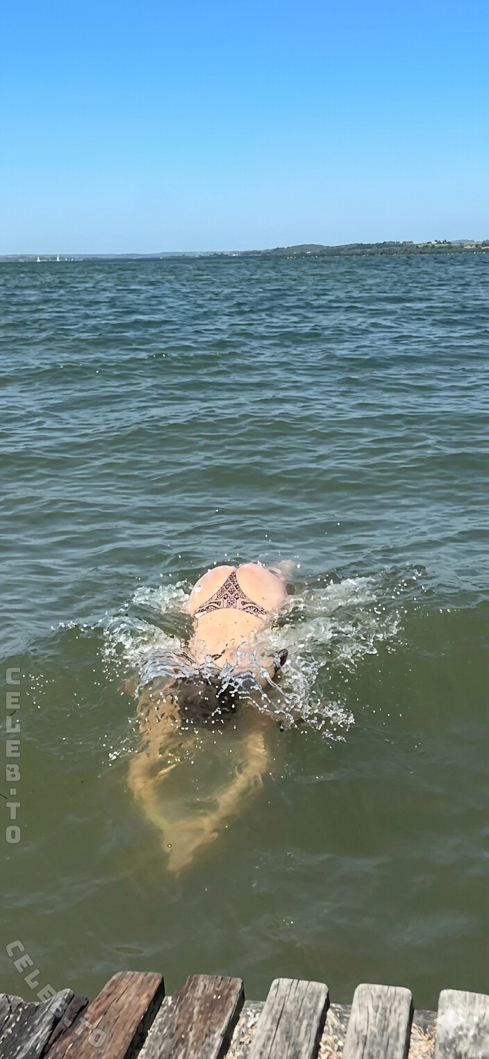 Jokeeandresen nude photo 7