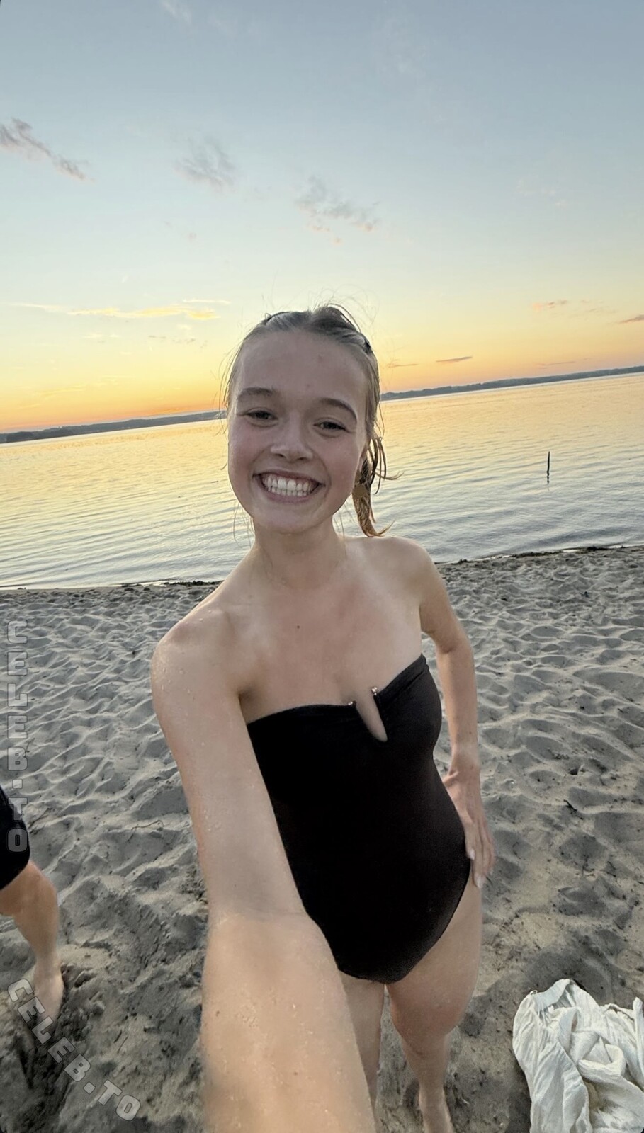 Jokeeandresen nude photo 1