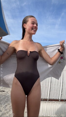 Jokeeandresen nude photo 4