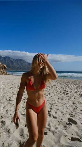 Jolina Ernst nude photo 13