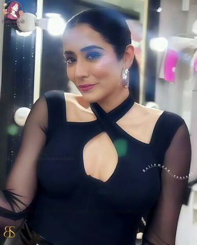 Jonita Gandhi nude photo 9