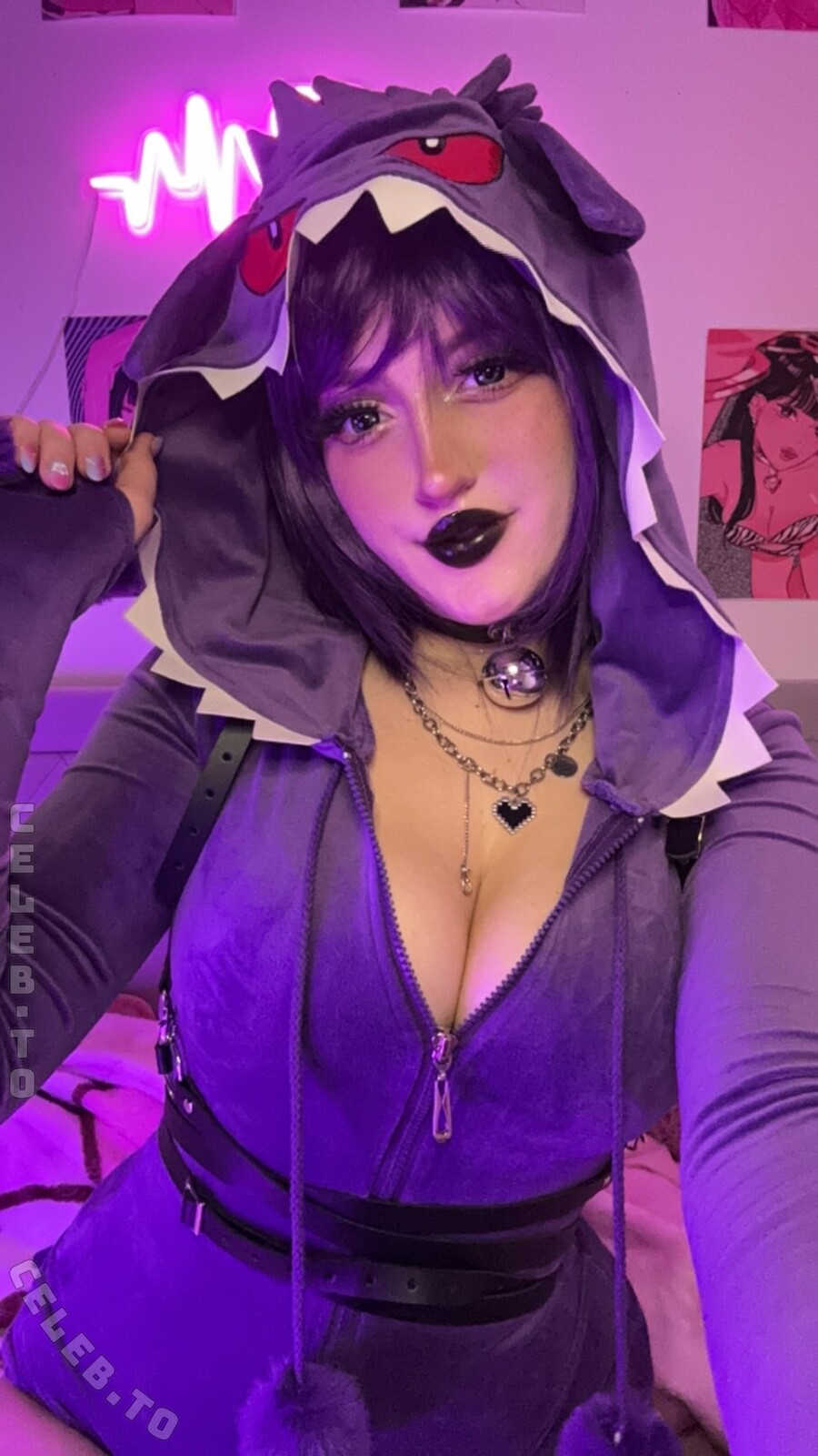 Jooyce.Chan nude photo 10
