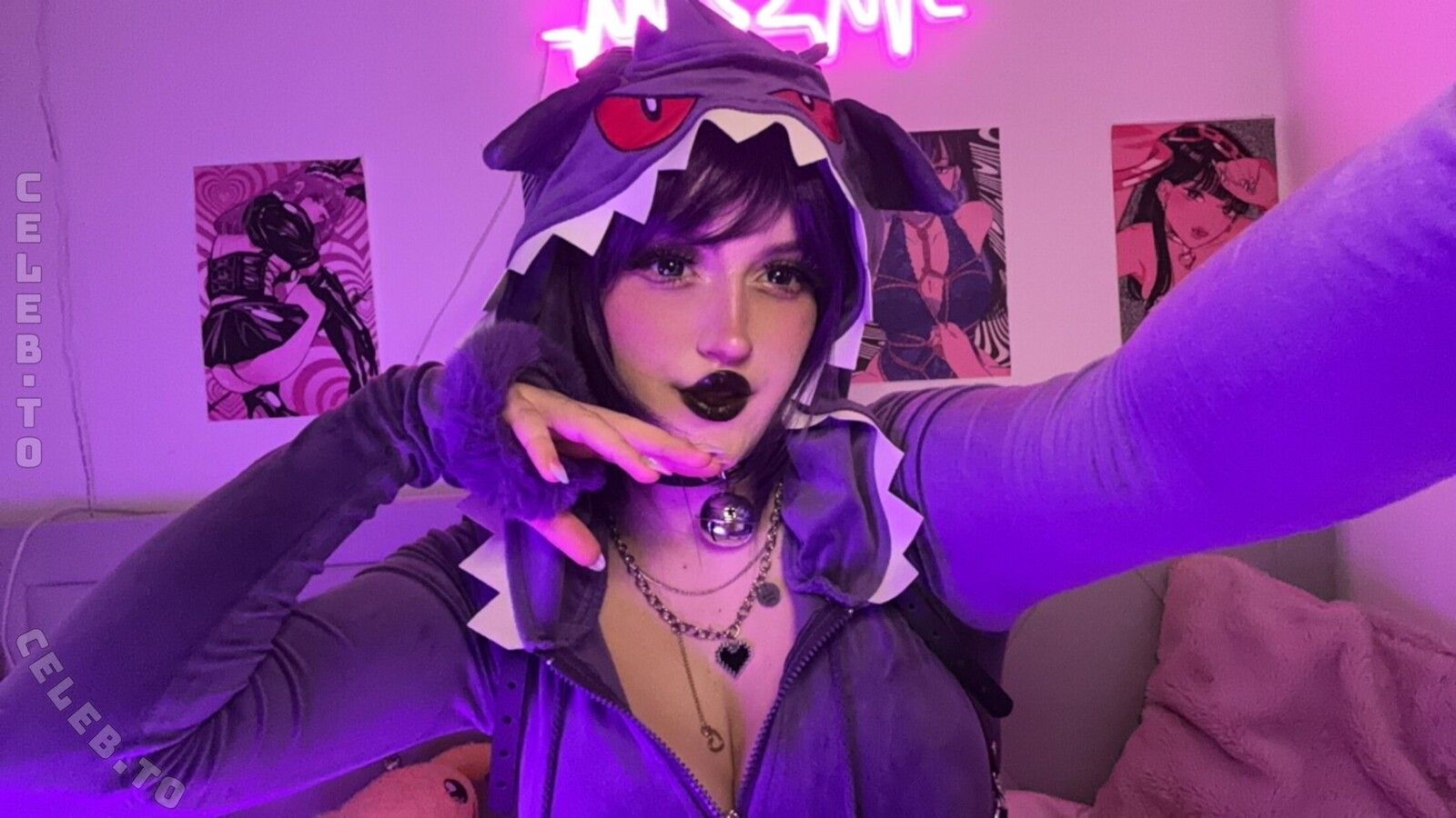 Jooyce.Chan nude photo 5