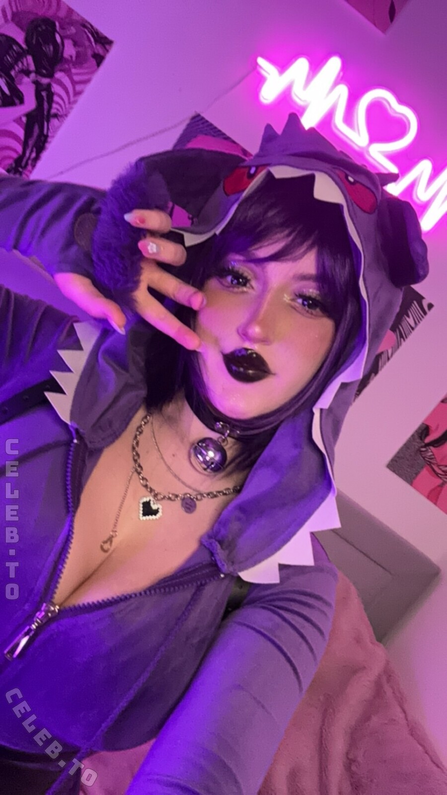 Jooyce.Chan nude photo 7