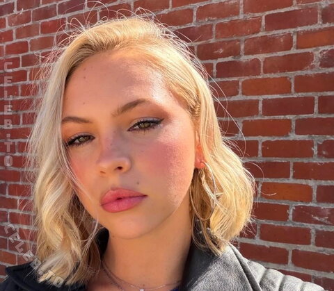 Jordyn Jones nude photo 139