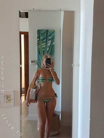 Jordyn Jones nude photo 126