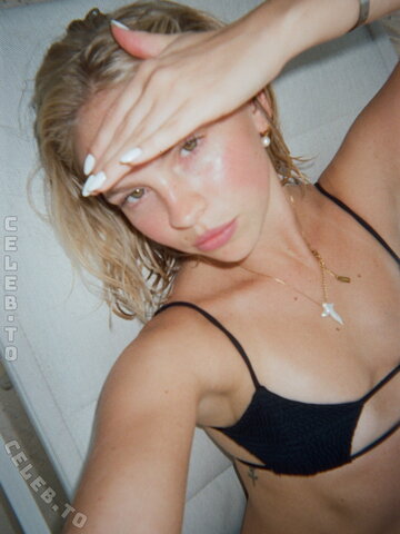Jordyn Jones nude photo 88