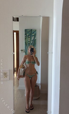 Jordyn Jones nude photo 69