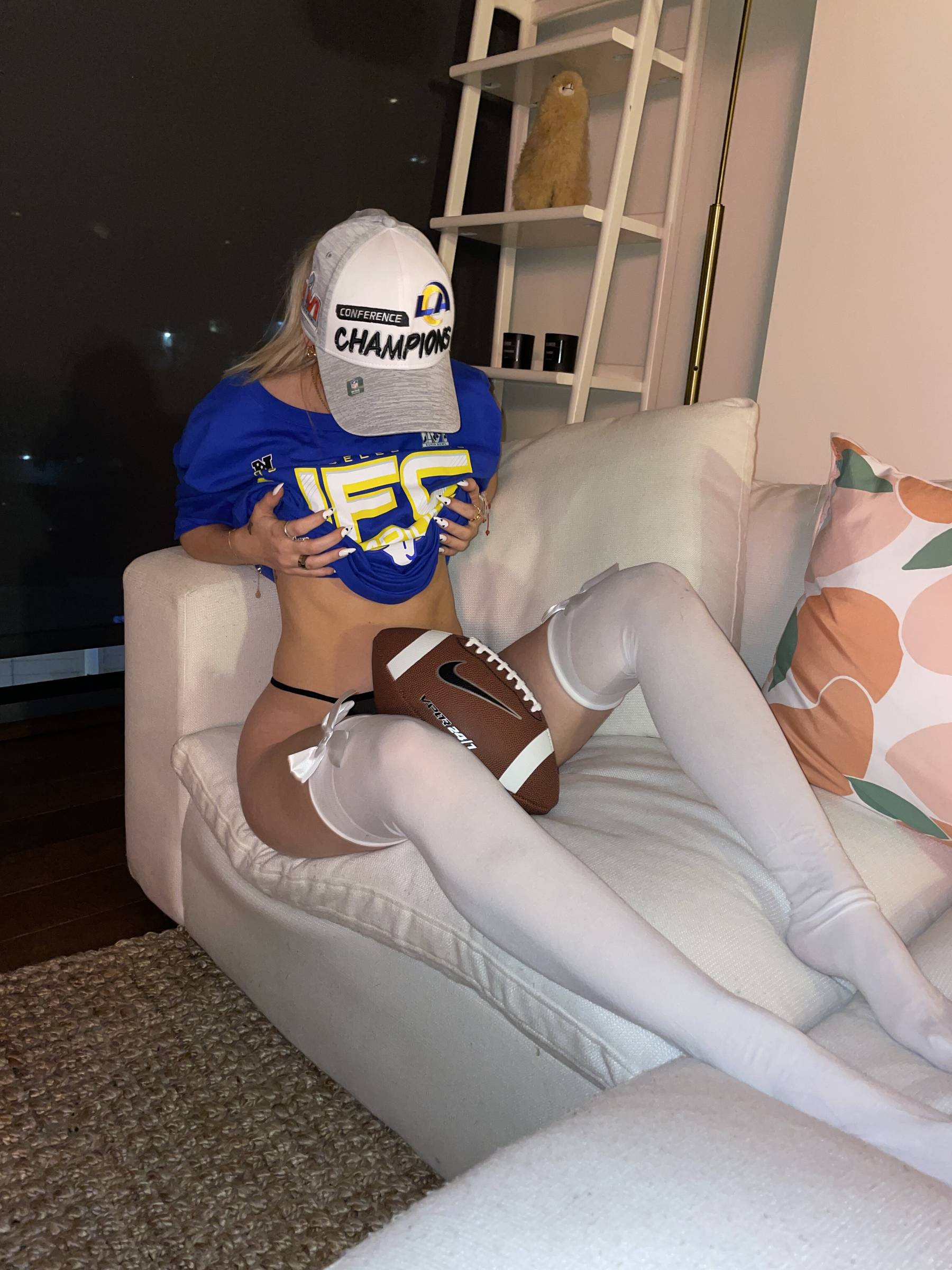 Jordyn Jones nude photo 13