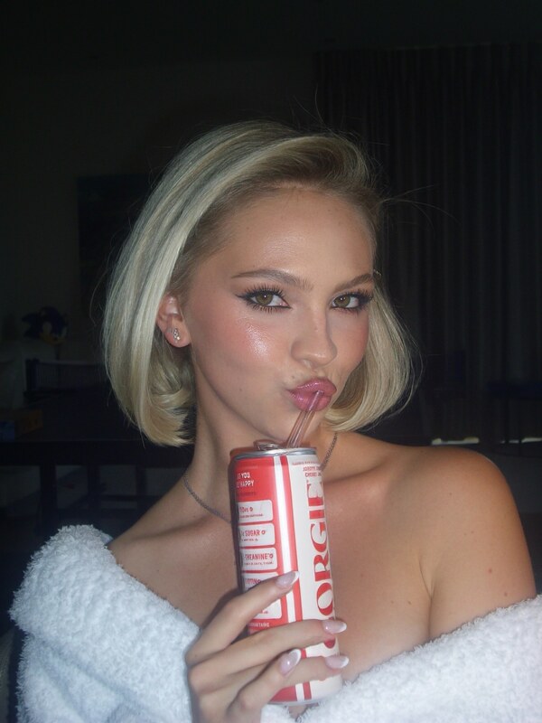 Jordyn Jones nude photo 5