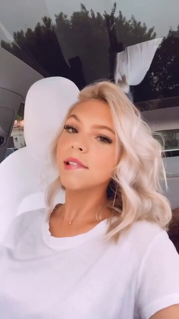 Jordyn Jones nude photo 1