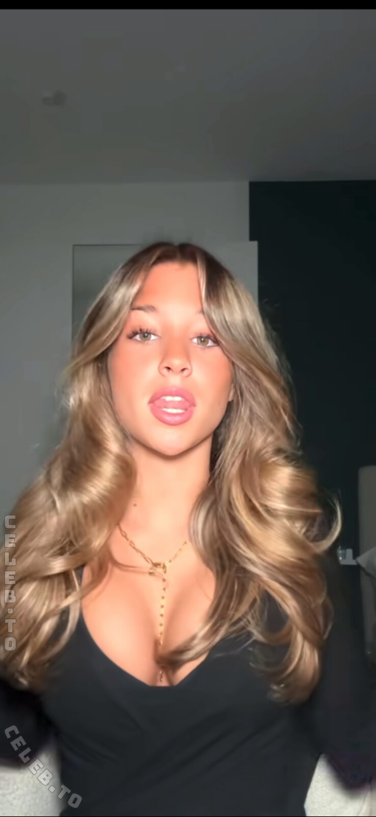 Josefine Scholl nude photo 2