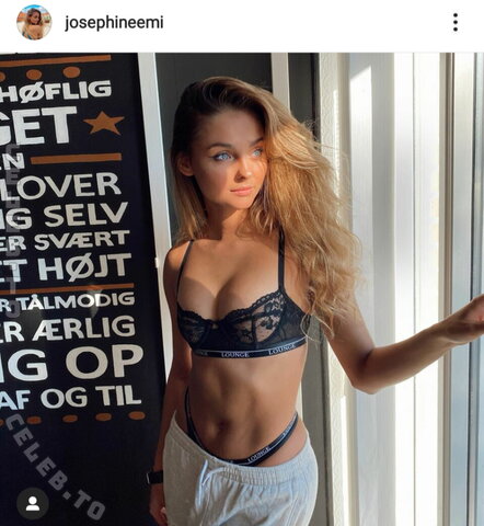 Josephine Emilia nude photo 4