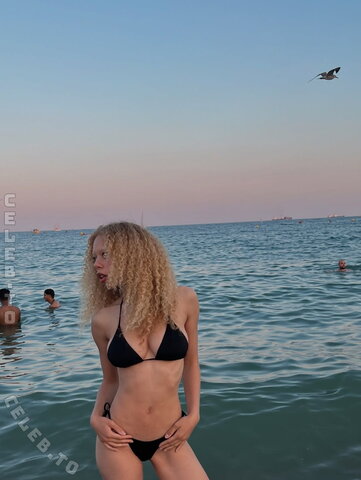 Josephine Madeleine Tolno nude photo 3