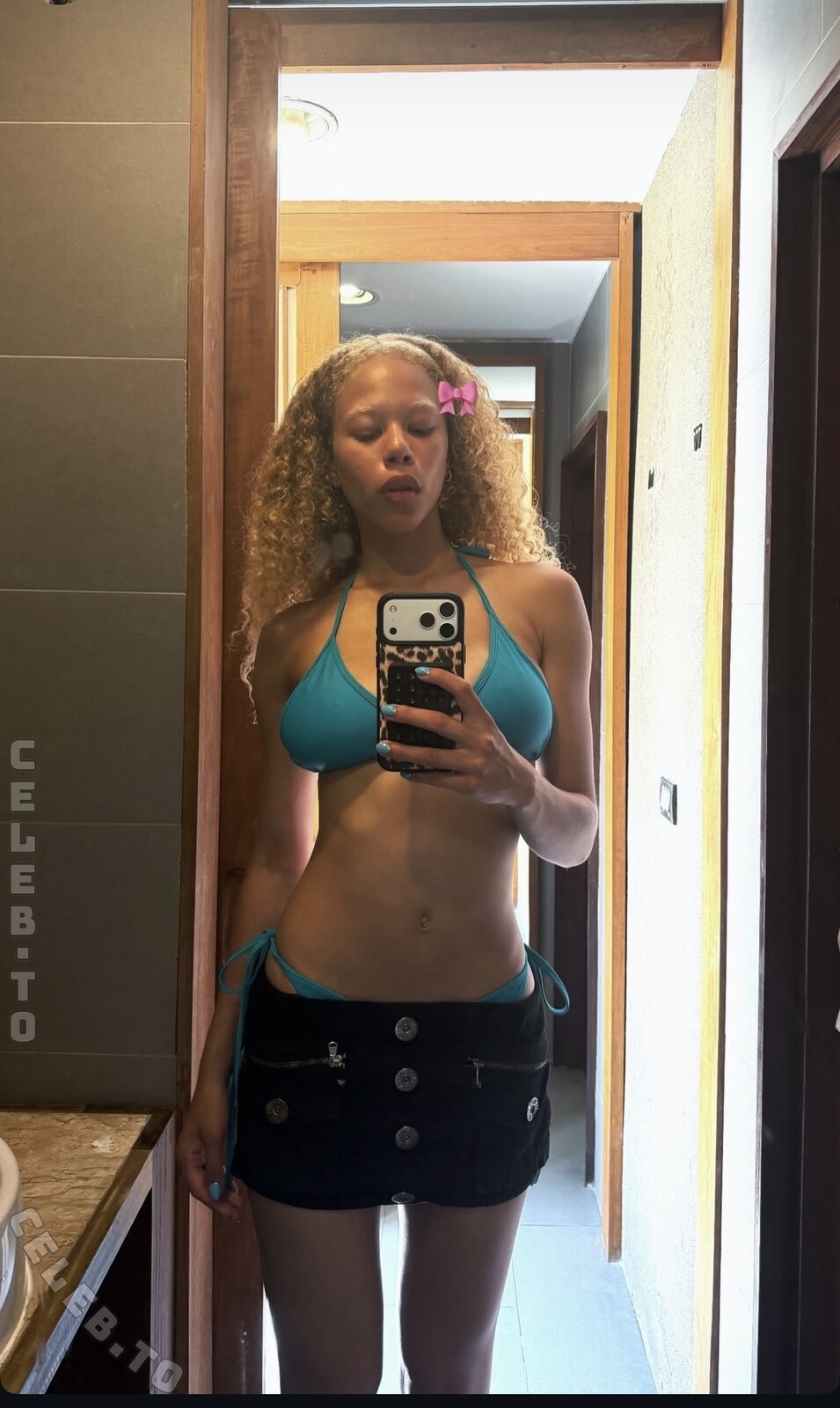 Josephine Madeleine Tolno nude photo 1