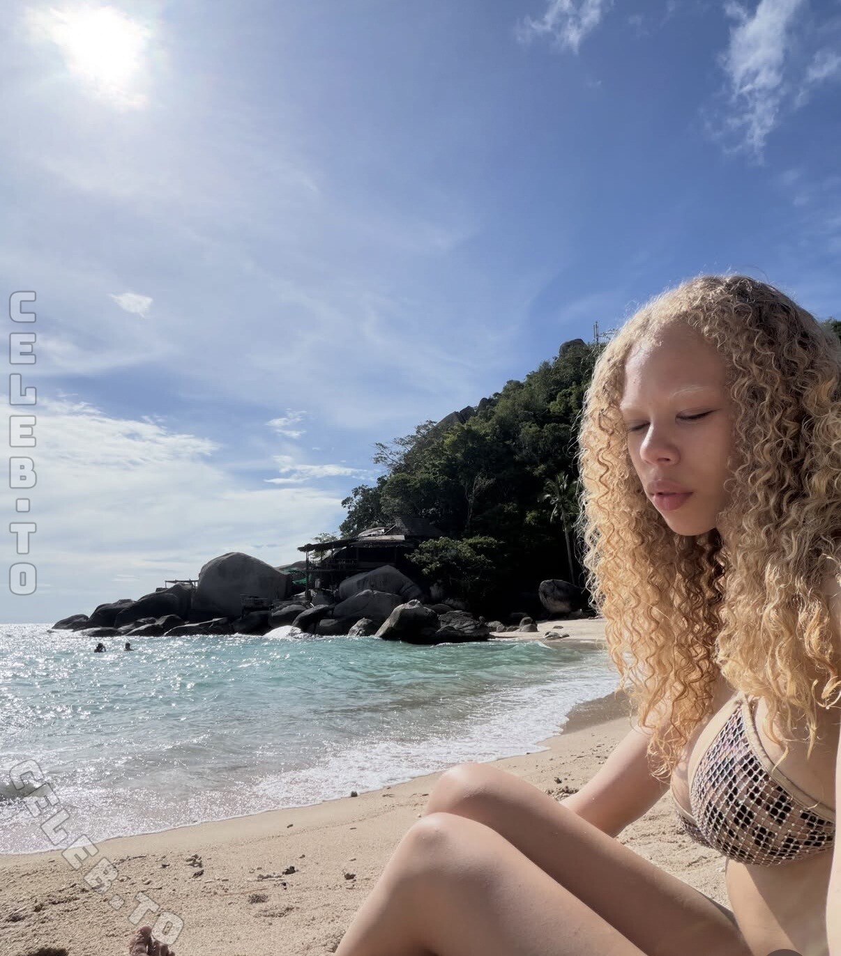 Josephine Madeleine Tolno nude photo 4