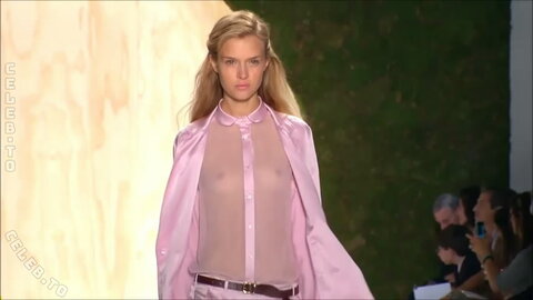 Josephine Skriver nude