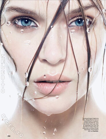 Josephine Skriver nude photo 16